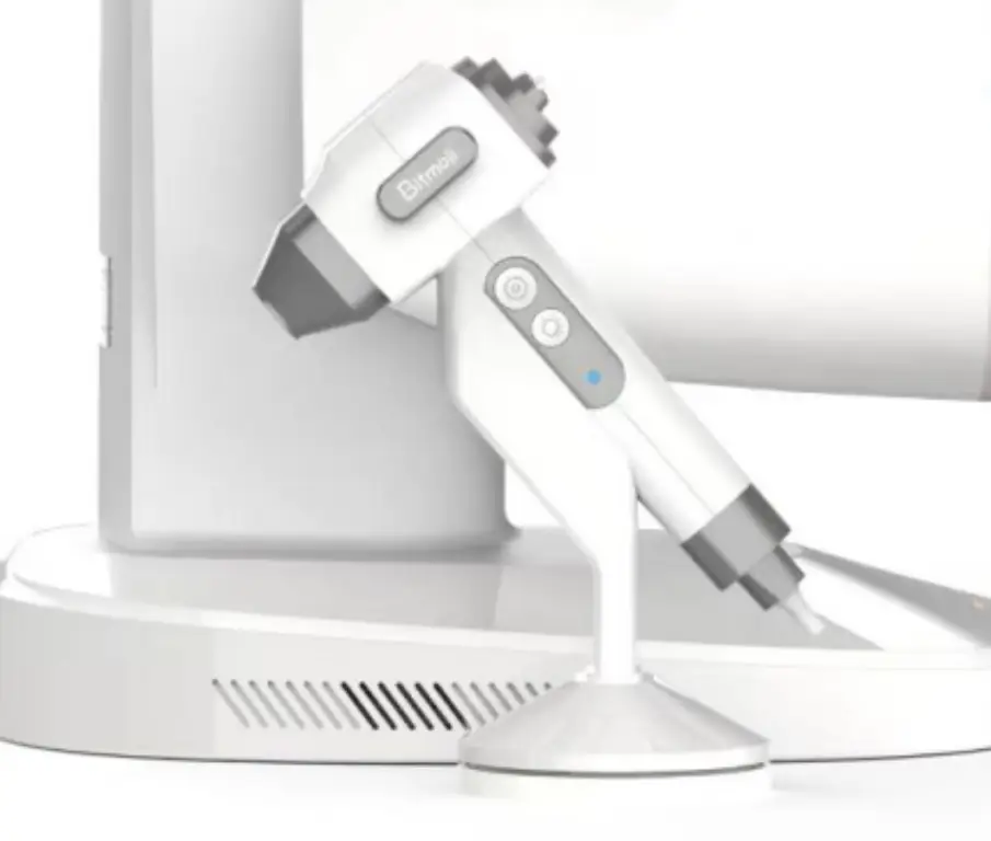 Gros plan de la sonde de micro-imagerie du K33 sur son support